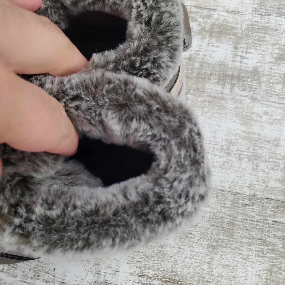Hey Dude Brandy Ankle Boots Womens Sz 6 Faux Fur Lace Slip On Nougat Bootie